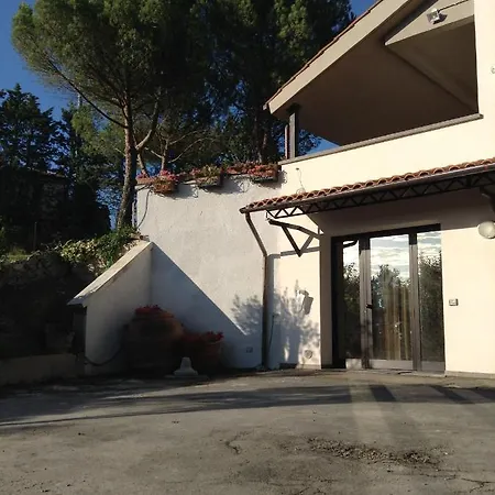 Appartamenti Villa Abbraccio Siena Exterior photo
